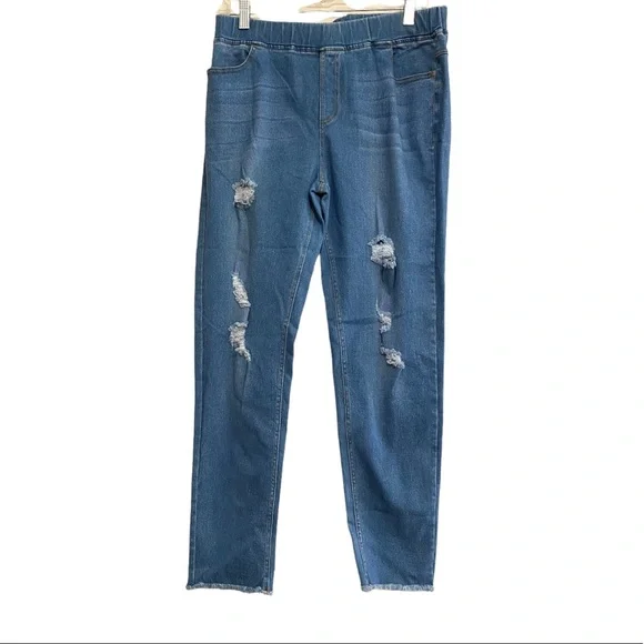 ❌SOLD❌ 3/$15 💙Frayed Hem Distressed Jeggings - Picture 2 of 10